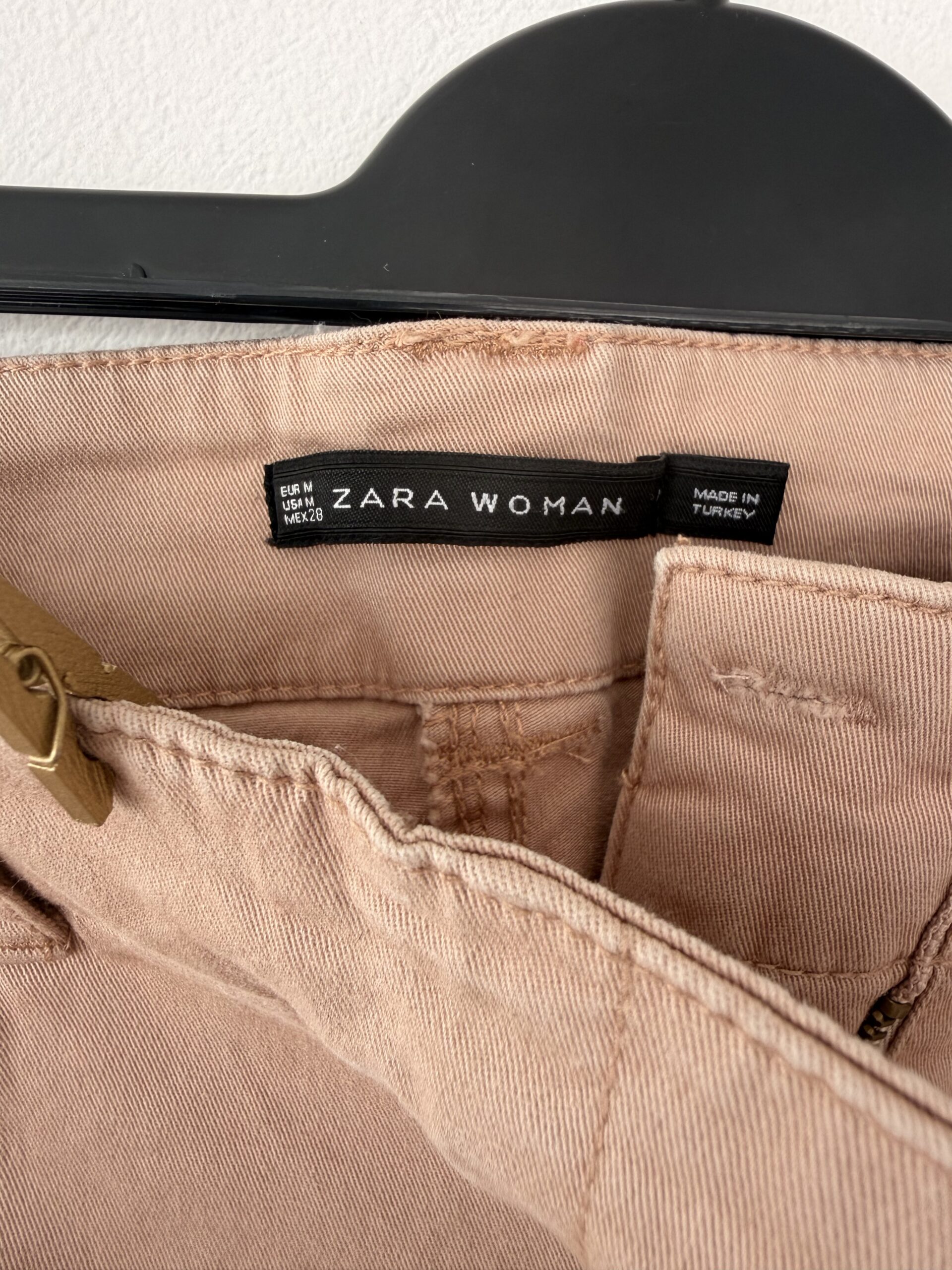 ZARA Woman Beige Cargo Pants – Size M (Stretch Cotton) 3 ZARA Woman Beige Cargo Pants – Size M (Stretch Cotton) - Image 3