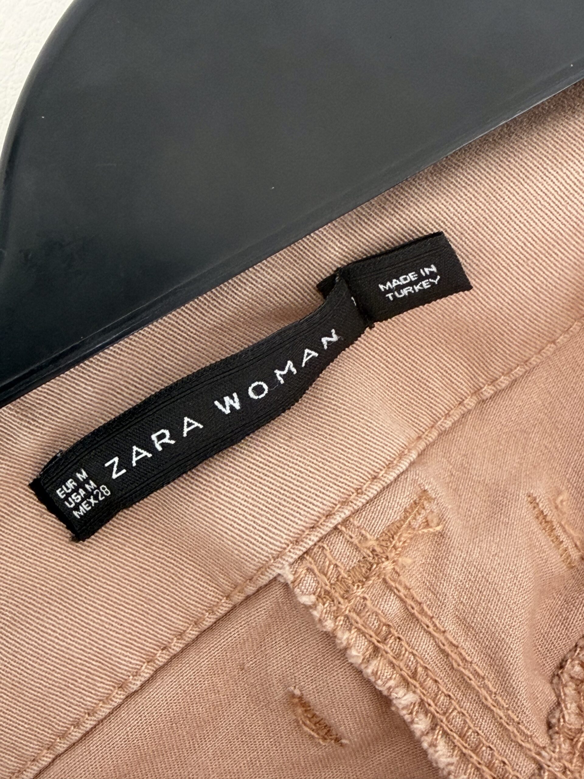 ZARA Woman Beige Cargo Pants – Size M (Stretch Cotton) 4 ZARA Woman Beige Cargo Pants – Size M (Stretch Cotton) - Image 4