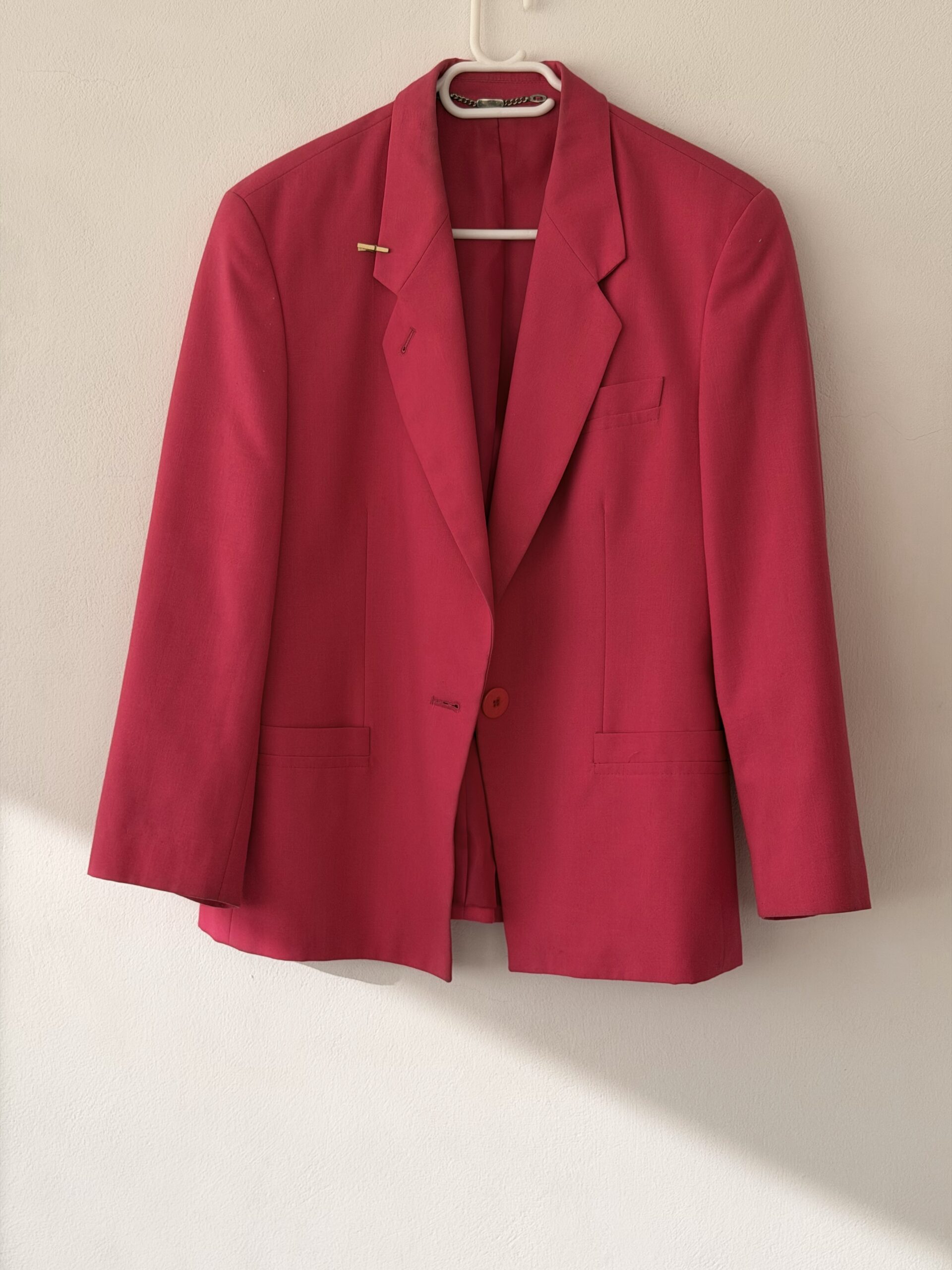 Vintage GOLDIX Fuchsia Blazer – Made in Italy – 100% Viscose – EU 38 1 Vintage GOLDIX Fuchsia Blazer – Made in Italy – 100% Viscose – EU 38