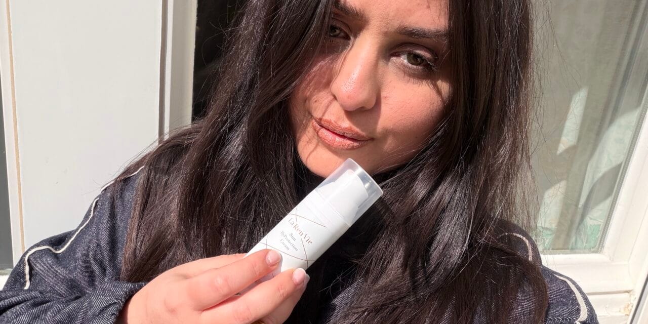 Το Μυστικό για «Glass Skin» κάτω από τον Ήλιο: Δοκιμάσαμε τη La Ren Vie Sun HyProtection Cream