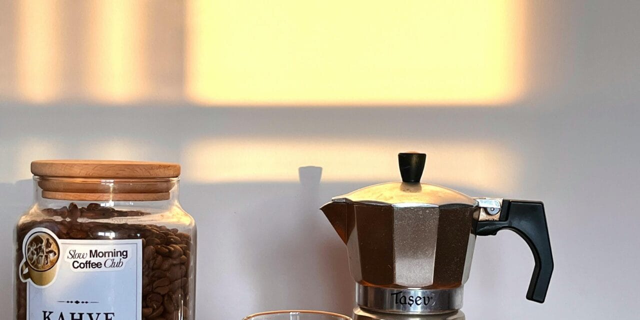 The Art of Slow Living: Γιατί η «Σιωπηλή Πολυτέλεια» του Χρόνου είναι το Απόλυτο Trend του 2026