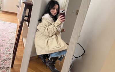 Το Barn Jacket είναι το New Iconic: Πώς να φορέσετε το «τζάκετ της αγροικίας» με τον πιο chic τρόπο