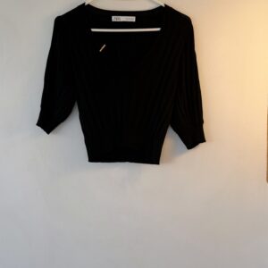 FASHION MEDIA BRAND 23 👉 ZARA Ribbed Knit Top – S – Black