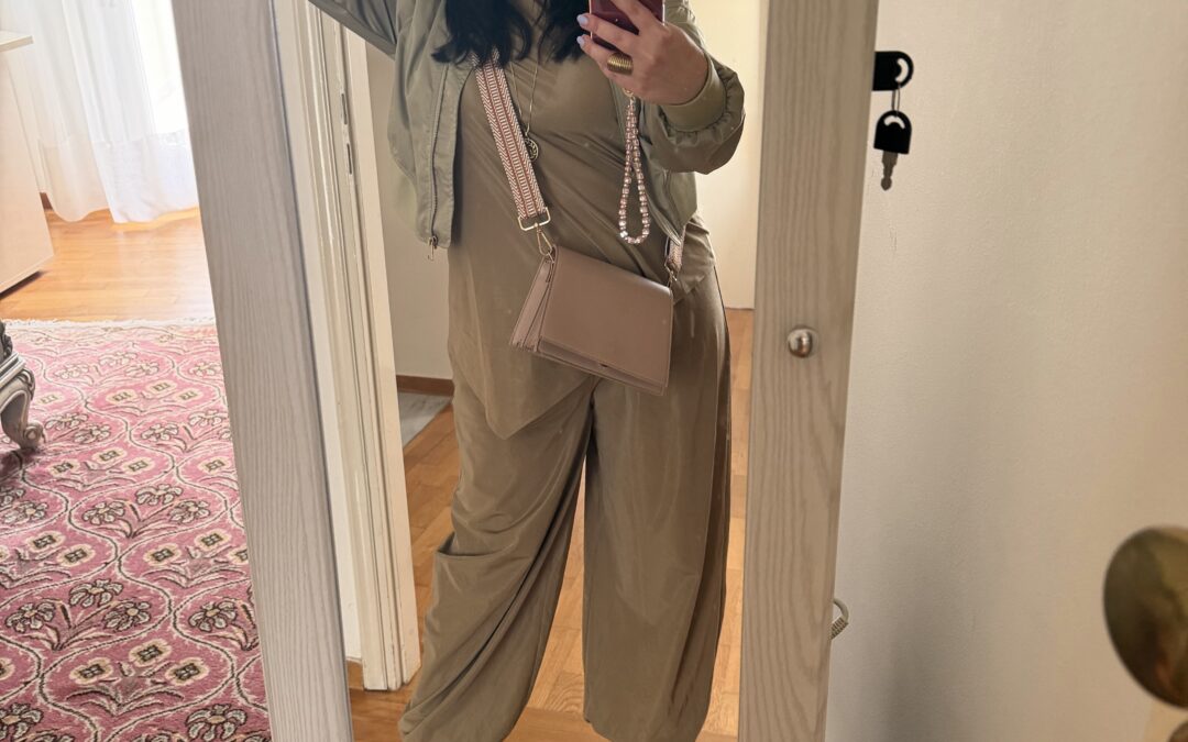 Το “GI Look” της Άνοιξης: Γιατί το Χακί Μονοχρωματικό Outfit είναι η Απόλυτη Τάση του 2026