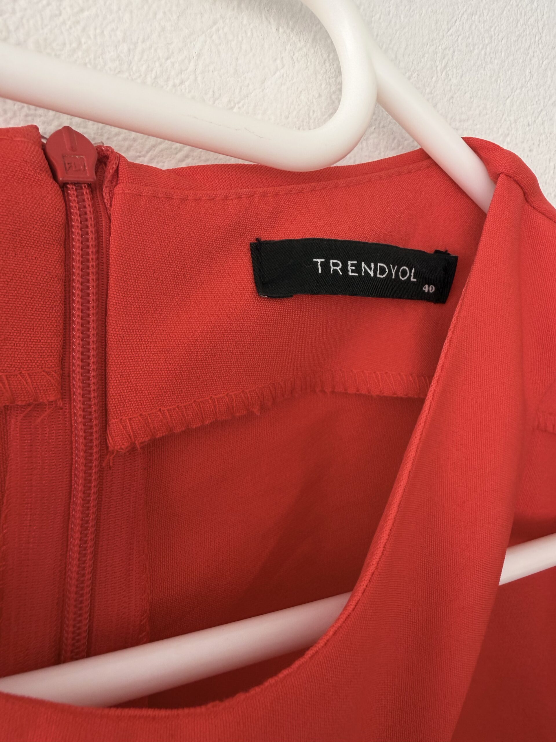 Trendyol Scarlet Cut-Out Power Dress 6 Trendyol Scarlet Cut-Out Power Dress - Image 6