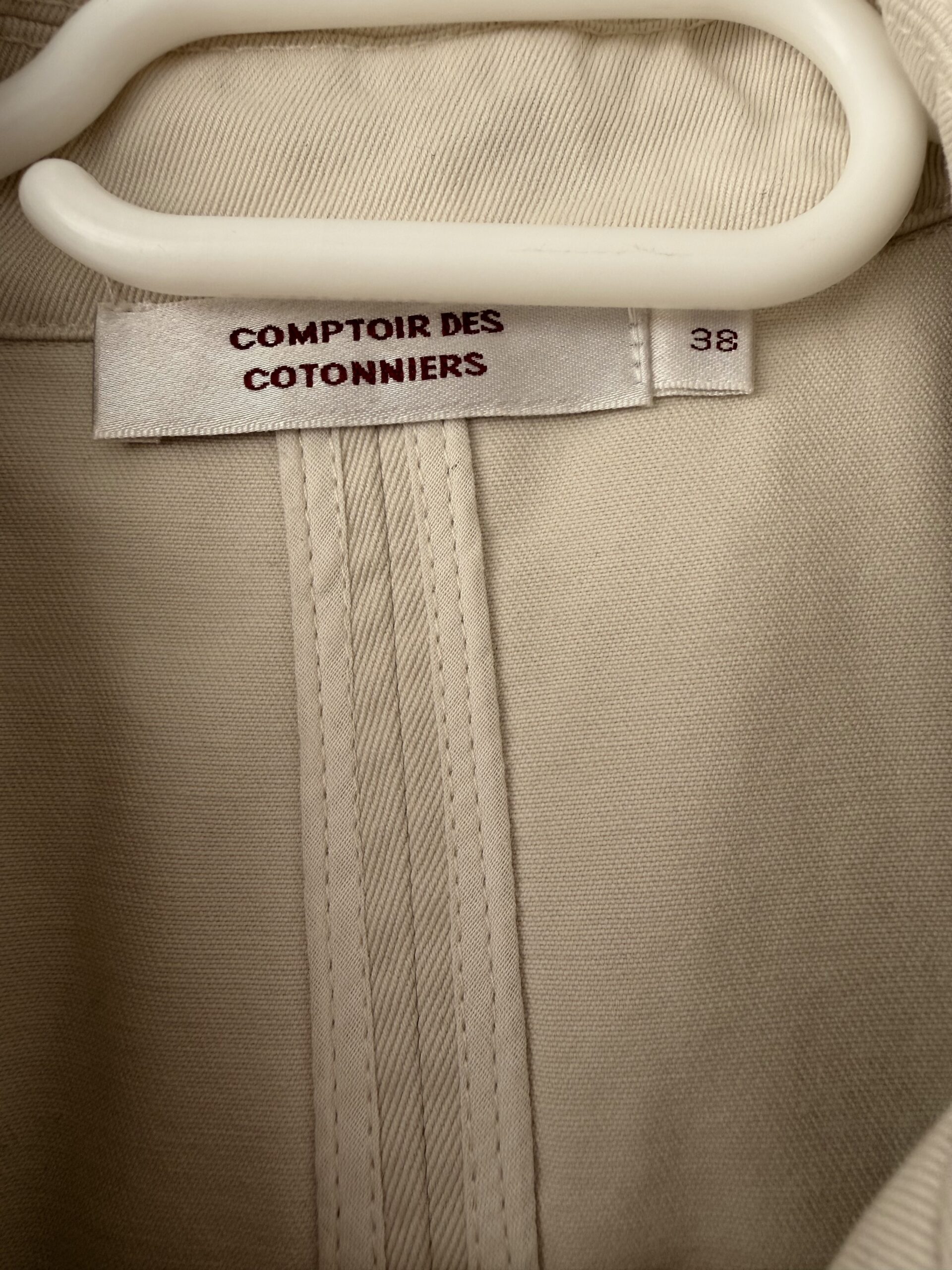 Comptoir des Cotonniers Parisian Beige Trench Coat 4 Comptoir des Cotonniers Parisian Beige Trench Coat - Image 4